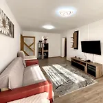 Kronstadt Apartment - Pet Friendly